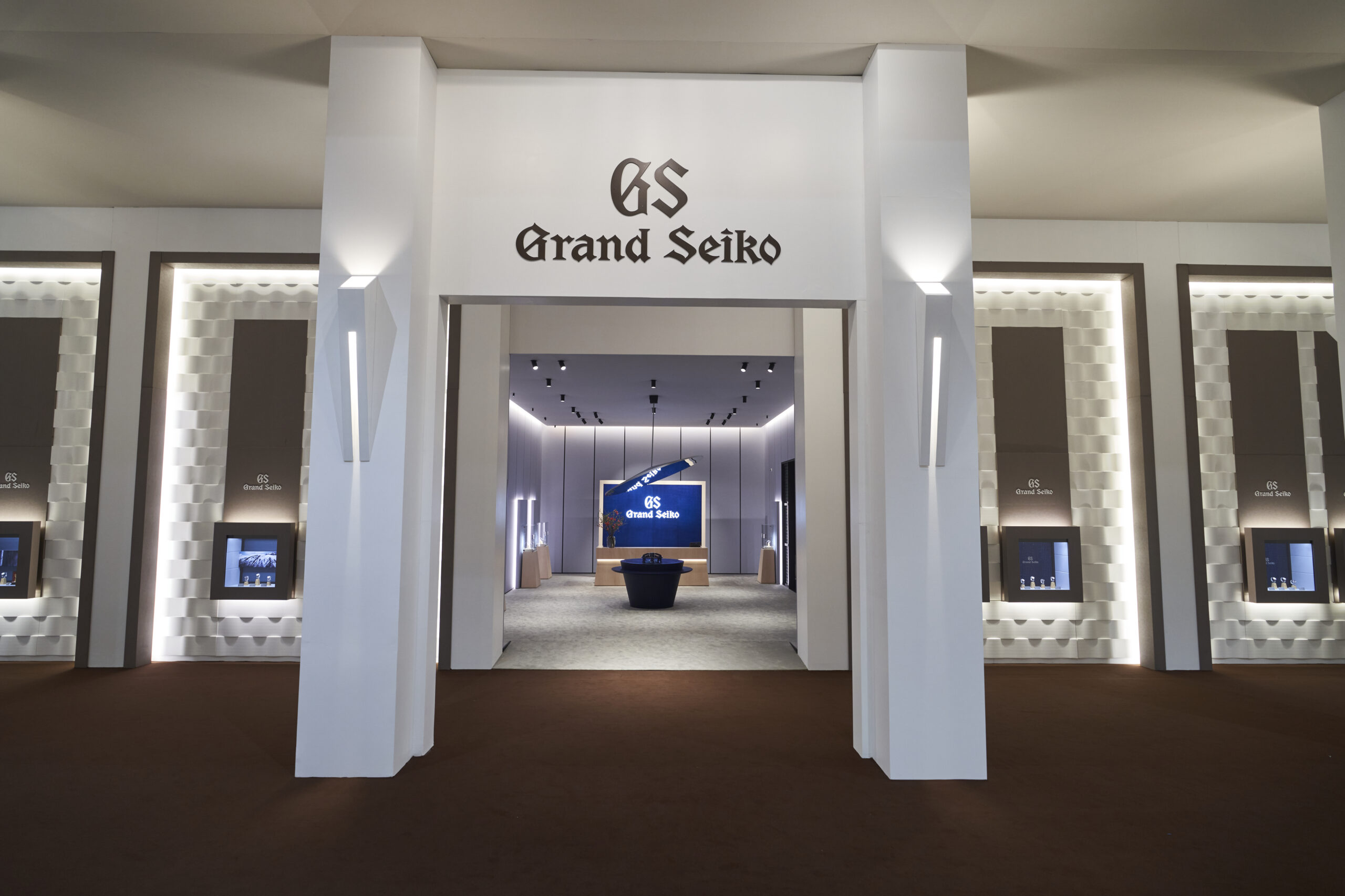 Grand Seiko-Booth-Watches & Wonders-exhibition-POS material-window animation-Backwall-watch stands-watch displays